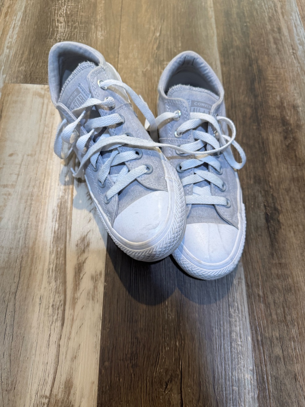 Converse Light Gray Low Top Sneakers